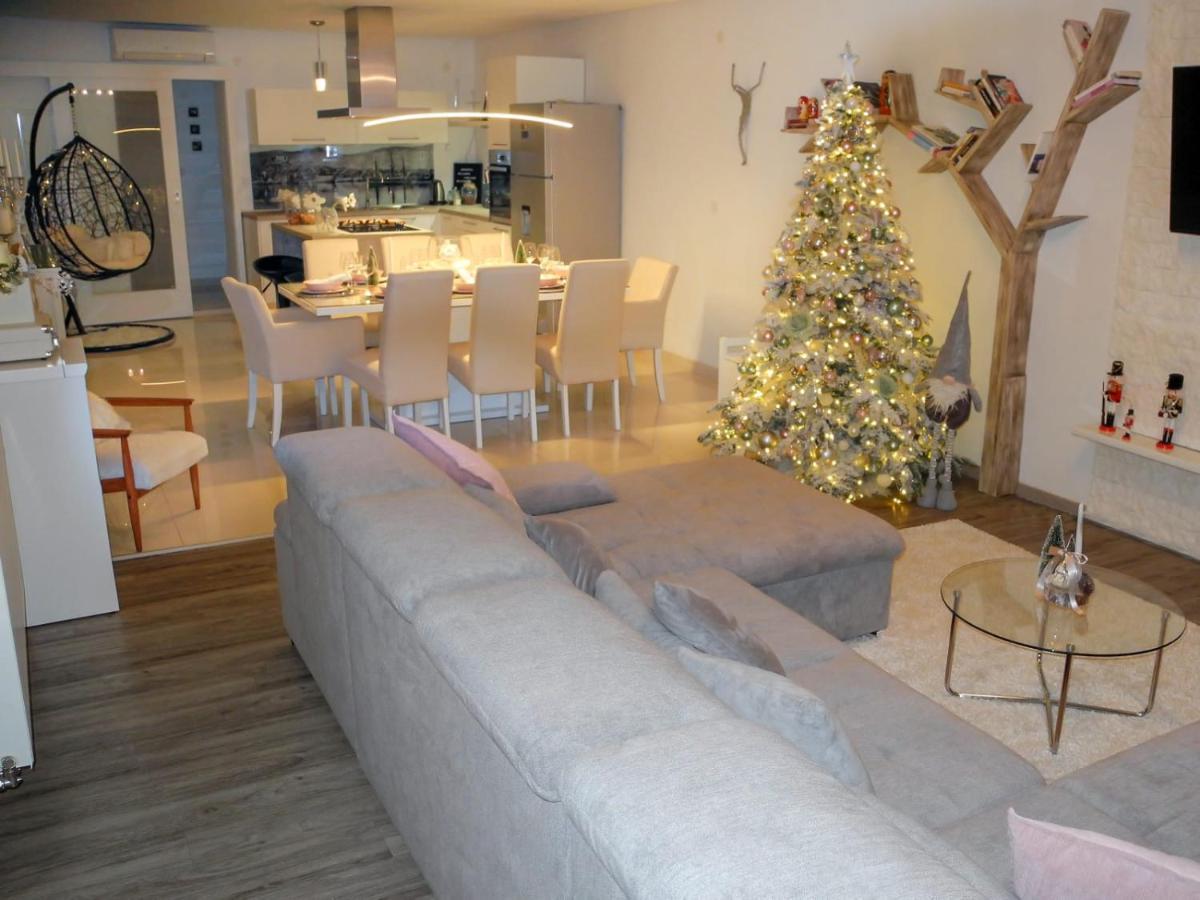 Apartment Mare Vodice Bagian luar foto