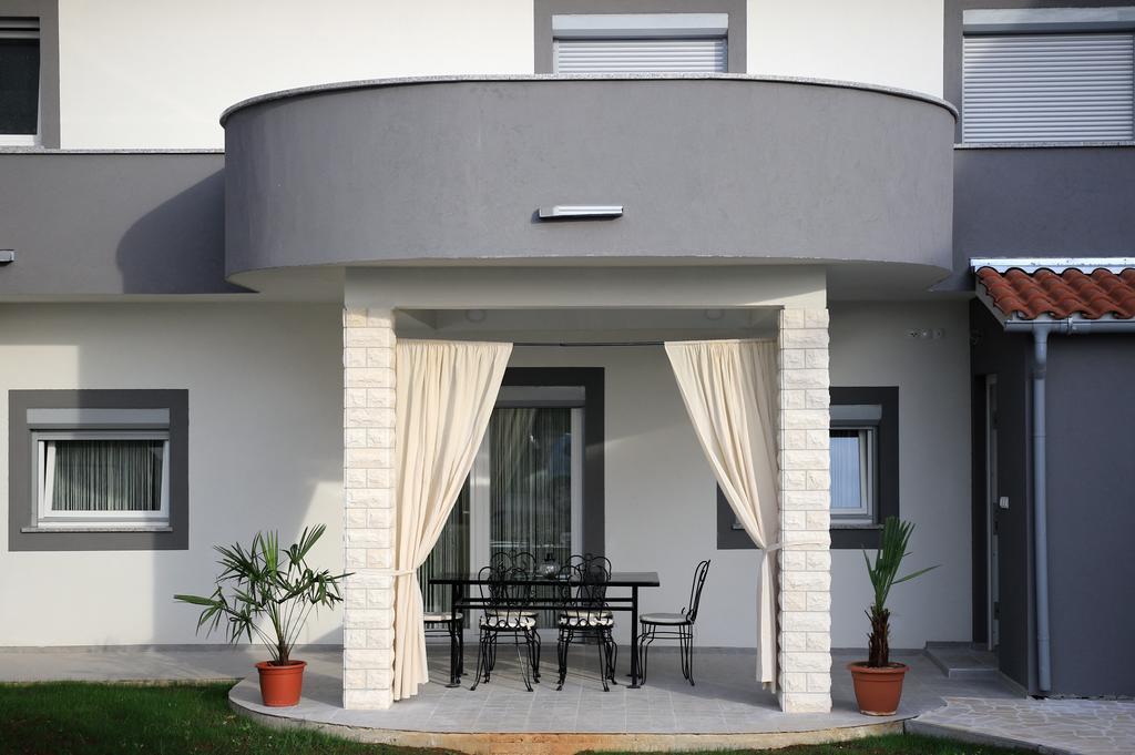 Apartment Mare Vodice Bagian luar foto