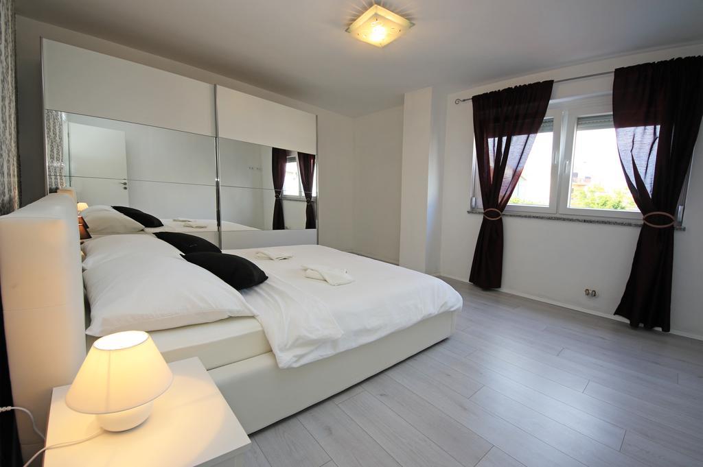 Apartment Mare Vodice Bagian luar foto